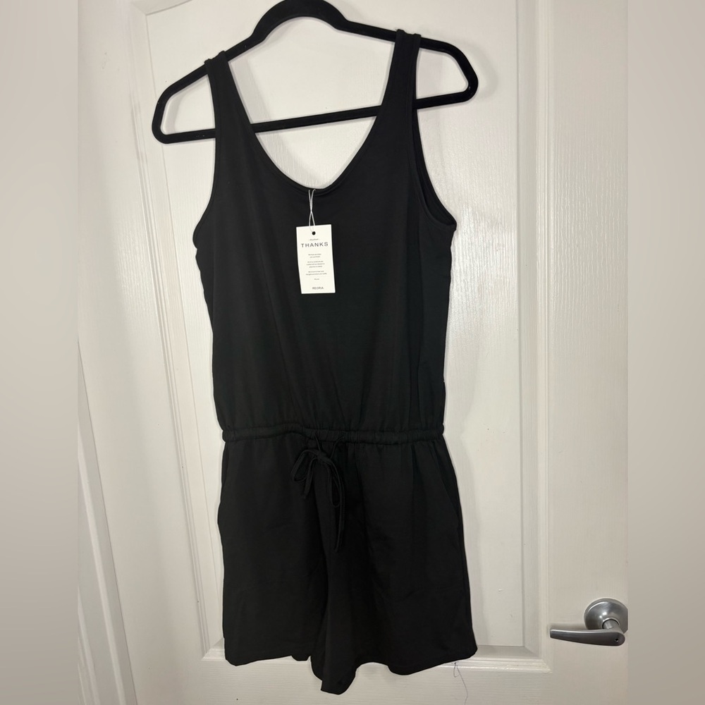 ReoRia Black Sleeveless Jumpsuit